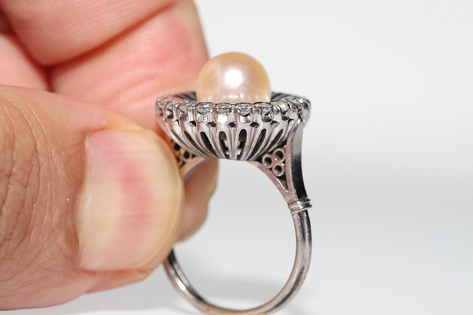 Vintage Circa 1970s 18k Gold Natural Diamond And Pearl Decorated Ring For Sale 1