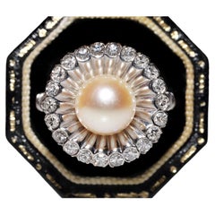Vintage Circa 1970s 18k Gold Natural Diamond And Pearl Decorated Ring
