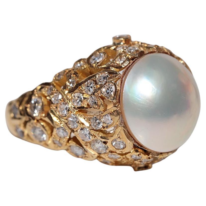 Anello decorato con diamanti naturali e perle in oro 18k, CIRCA ANNI 70