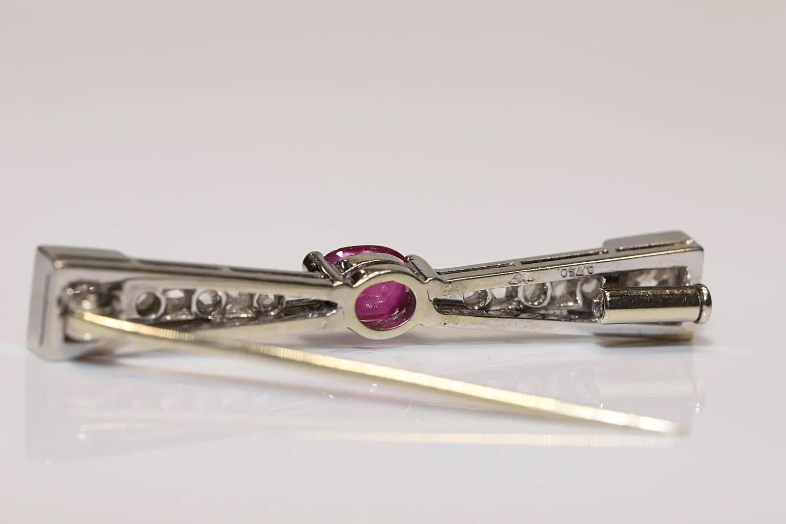 Vintage Circa 1970s 18k Gold Natural Diamond And Ruby Decorated Brooch In Good Condition For Sale In Fatih/İstanbul, 34