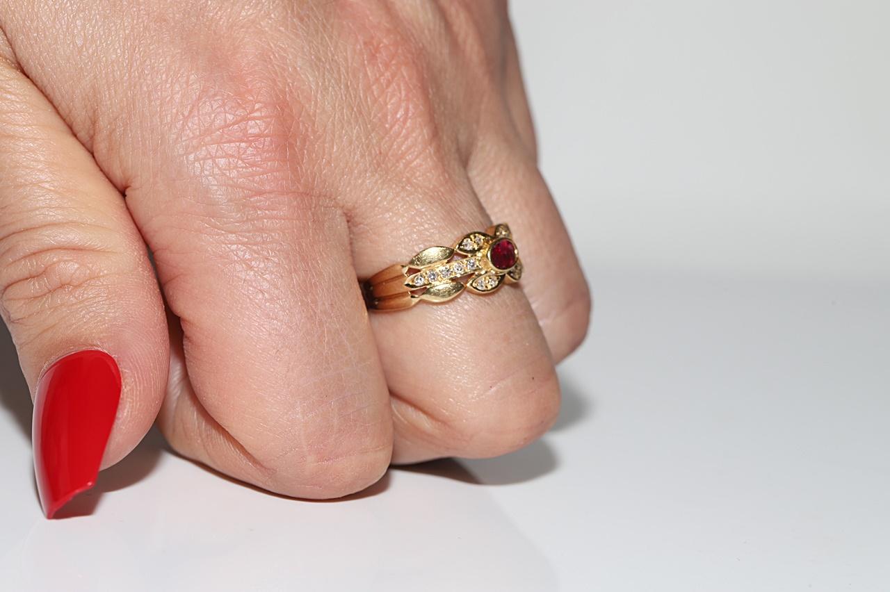 Deko-Ring aus 18 Karat Gold mit natürlichem Diamant und Rubin, Vintage, ca. 1970er Jahre  (Einfacher Schliff) im Angebot