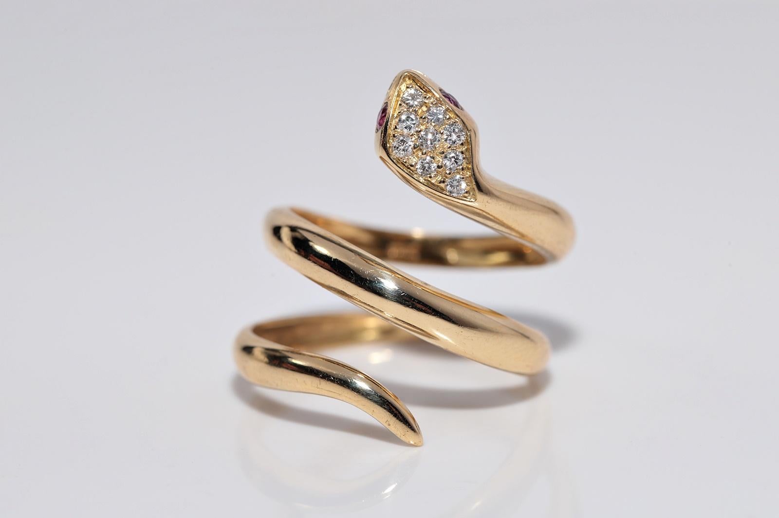 Women's Vintage Circa 1970s 18k Gold Natural Diamond And Ruby Decorated Snake Ring For Sale