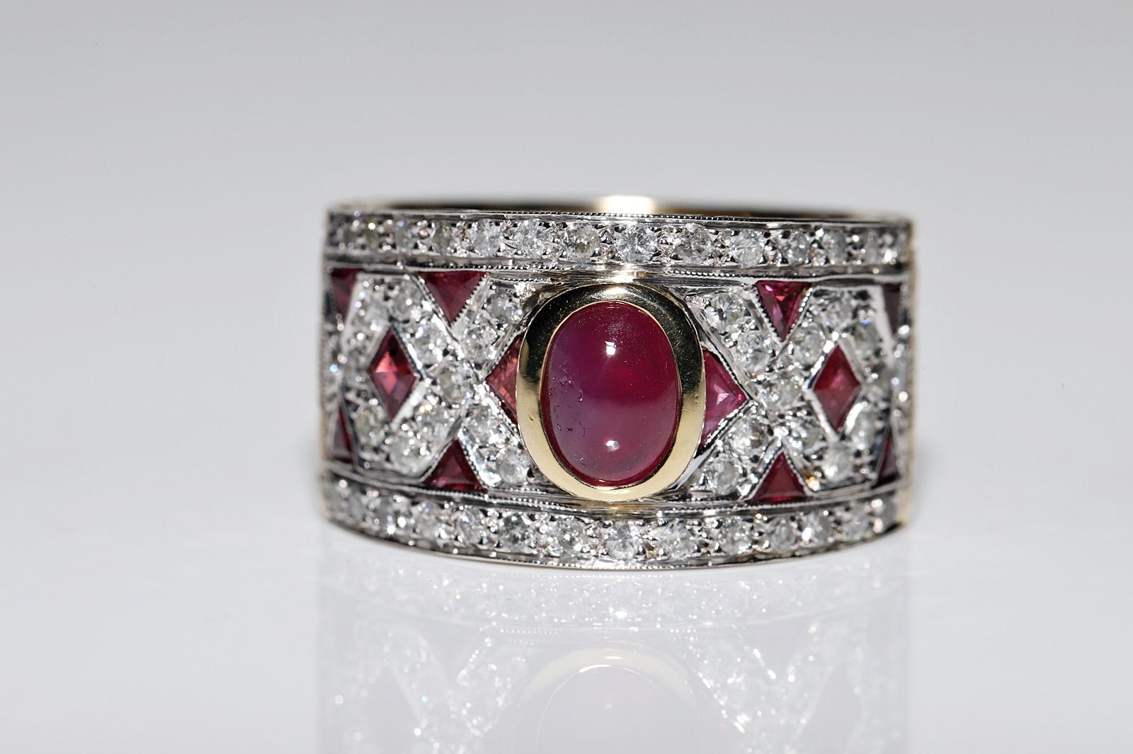 Vintage Circa 1970s 18k Gold Natural Diamond And Ruby Decorated Strong Ring  In Good Condition For Sale In Fatih/İstanbul, 34