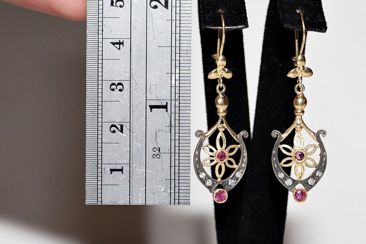 Brilliant Cut Vintage Circa 1970s 18k Gold natural Diamond And Ruby Drop Earring For Sale