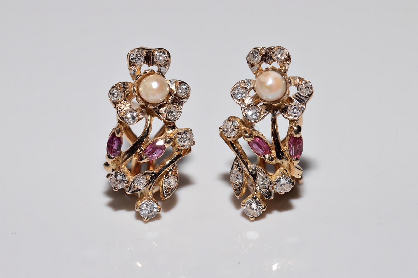 In very good condition.
Total weight is 9 grams.
Totally is diamond 0.70 ct.
The diamond is has H color and vs-s1 clarity.
Totally is ruby 0.30 ct.
Please contact for any questions.