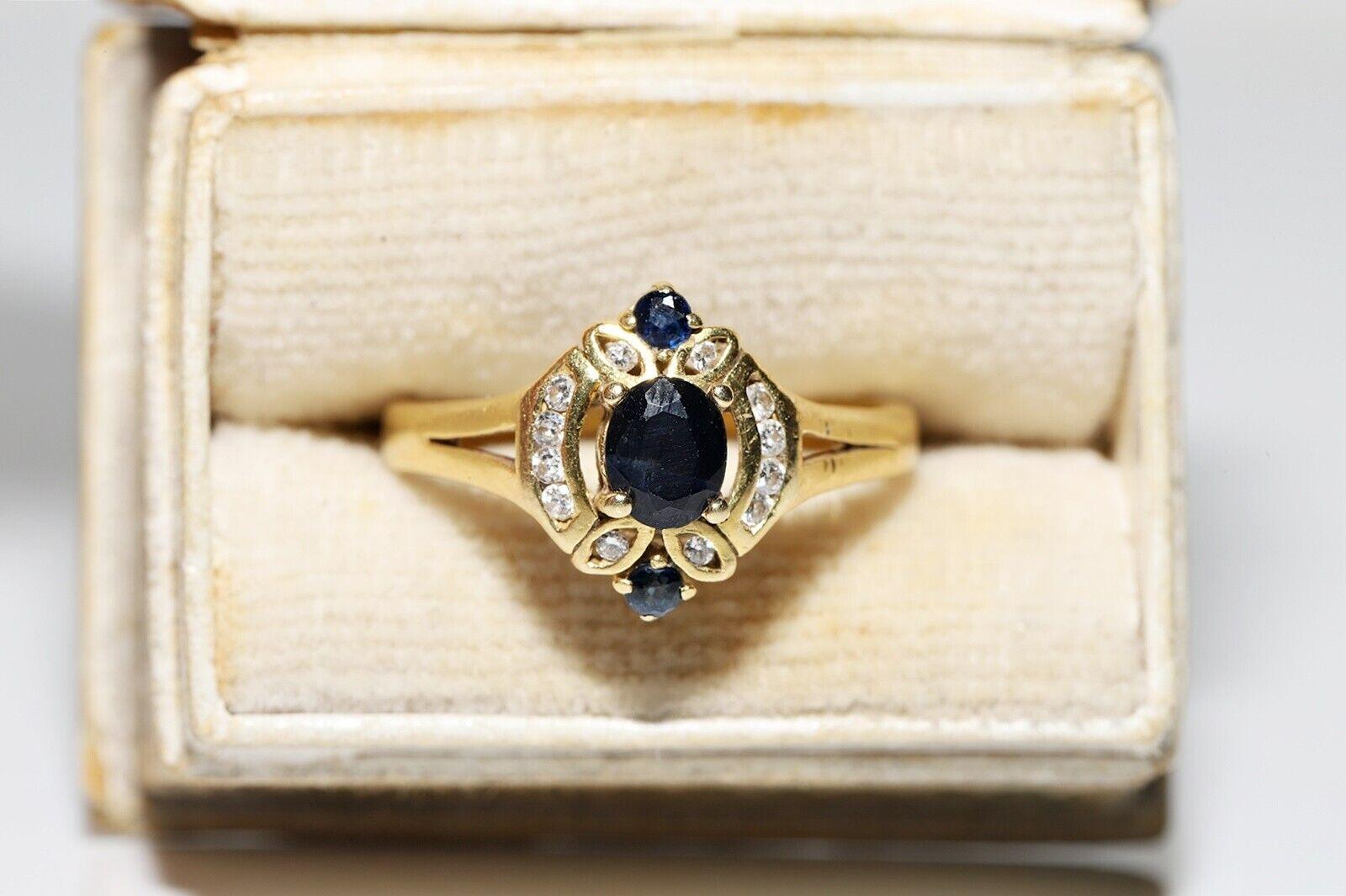 Vintage Circa 1970s 18k Gold Natural Diamond And Sapphire Decorated Ring For Sale 5