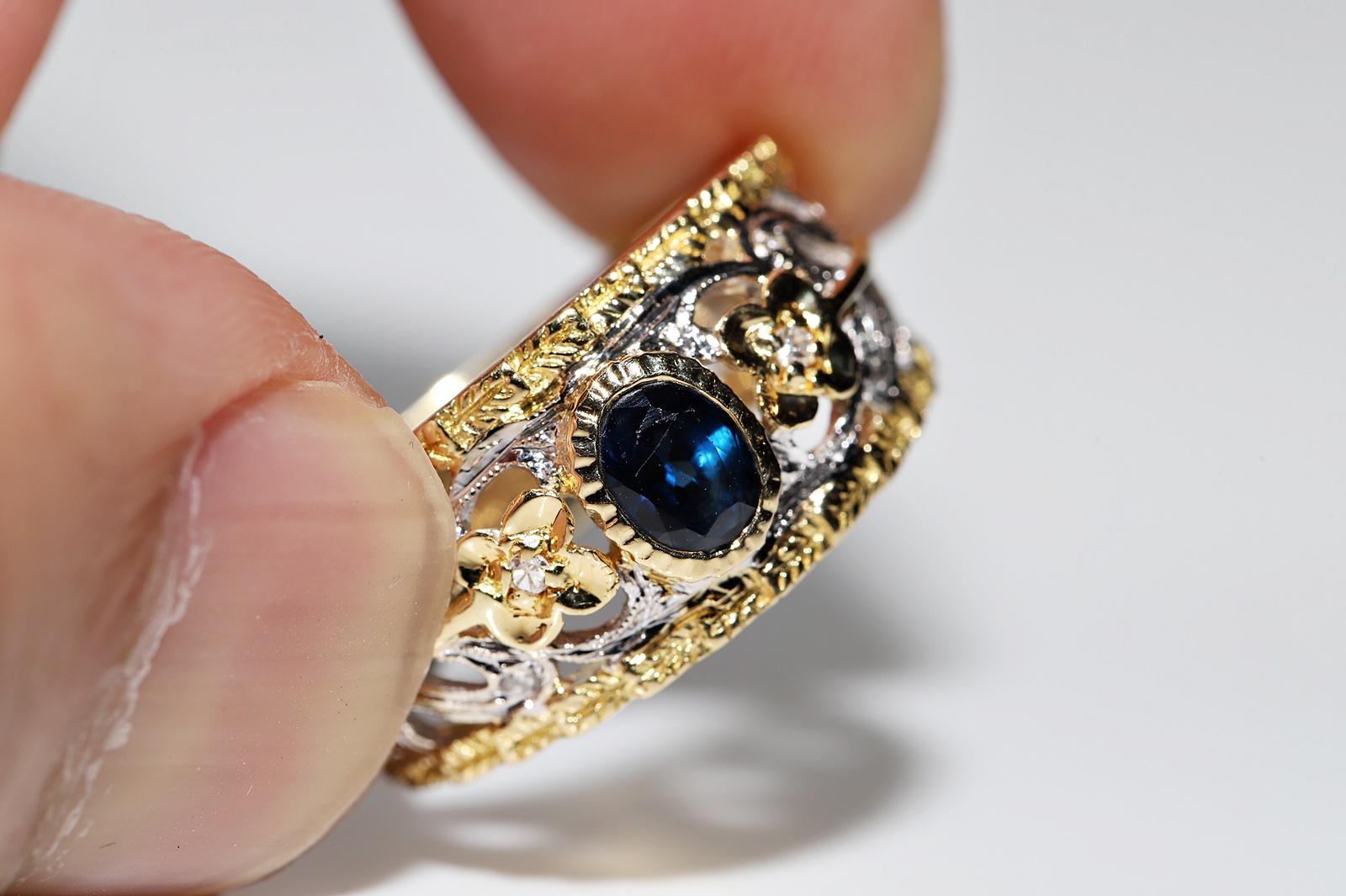 Vintage Circa 1970s 18k Gold Natural Diamond And Sapphire Decorated Ring  For Sale 9
