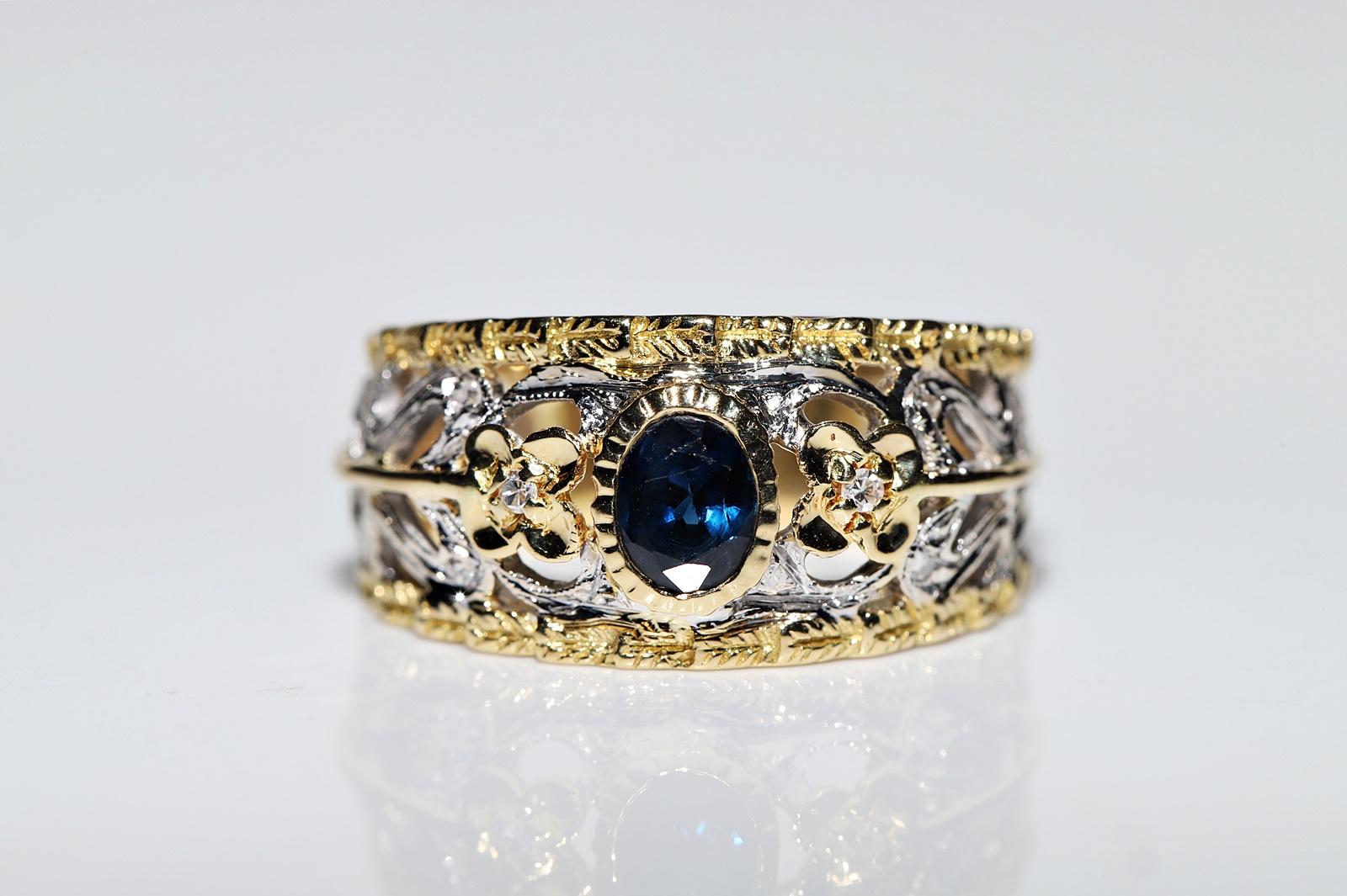 Vintage Circa 1970s 18k Gold Natural Diamond And Sapphire Decorated Ring  In Good Condition For Sale In Fatih/İstanbul, 34