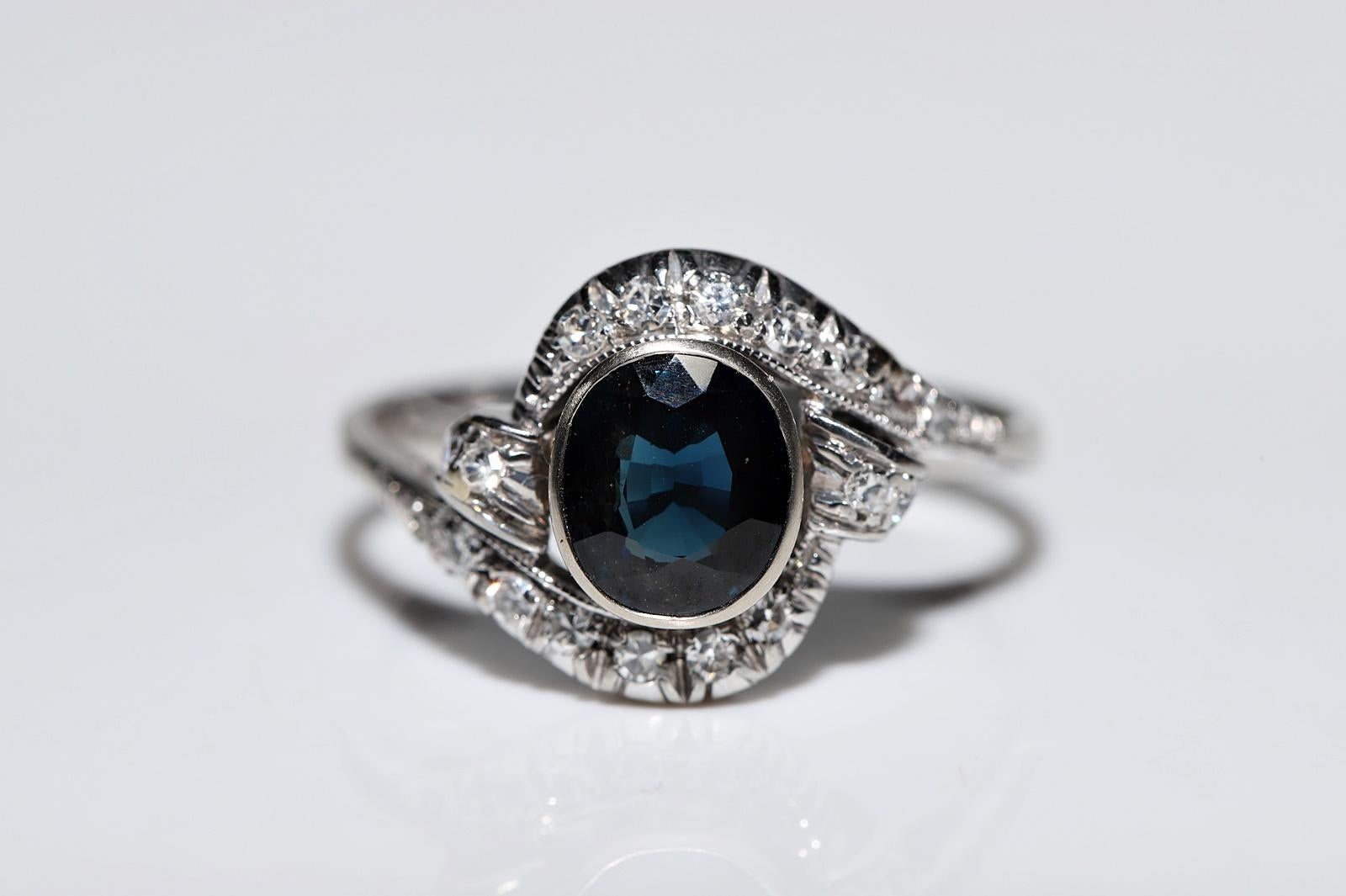 Dekorierter Vintage-Ring aus 18 Karat Gold mit natürlichem Diamant und Saphir, ca. 1970er Jahre Damen im Angebot