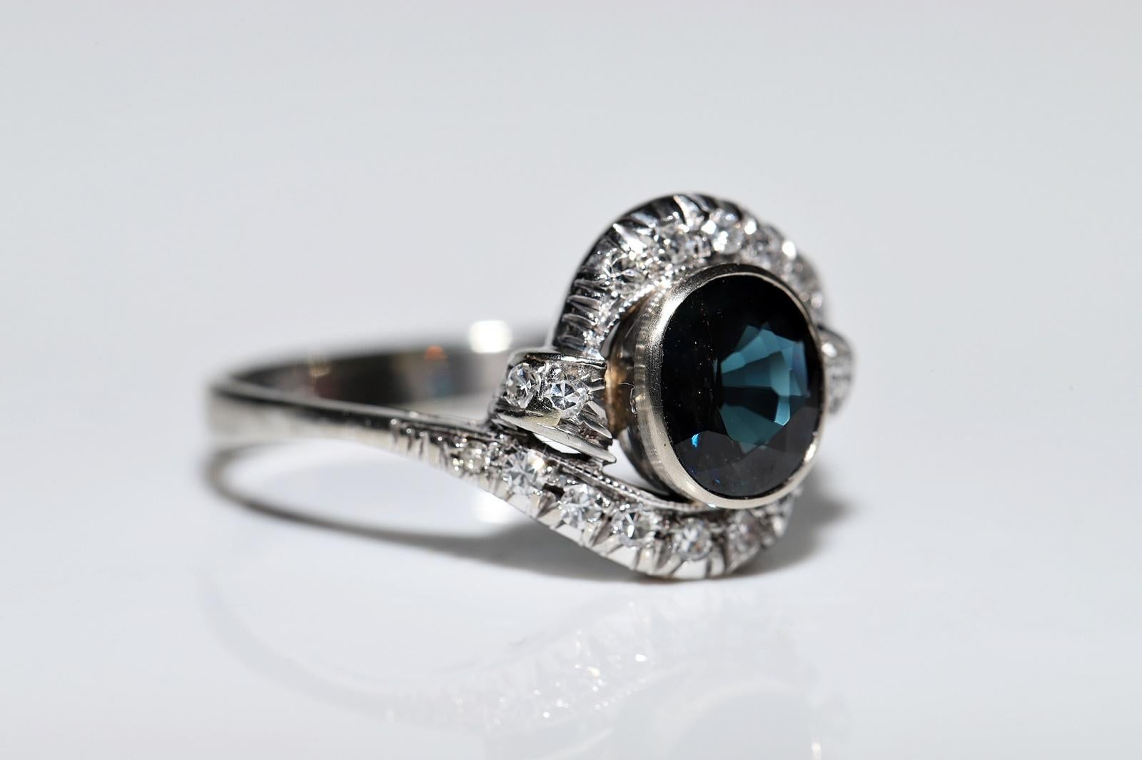 Dekorierter Vintage-Ring aus 18 Karat Gold mit natürlichem Diamant und Saphir, ca. 1970er Jahre im Angebot 2
