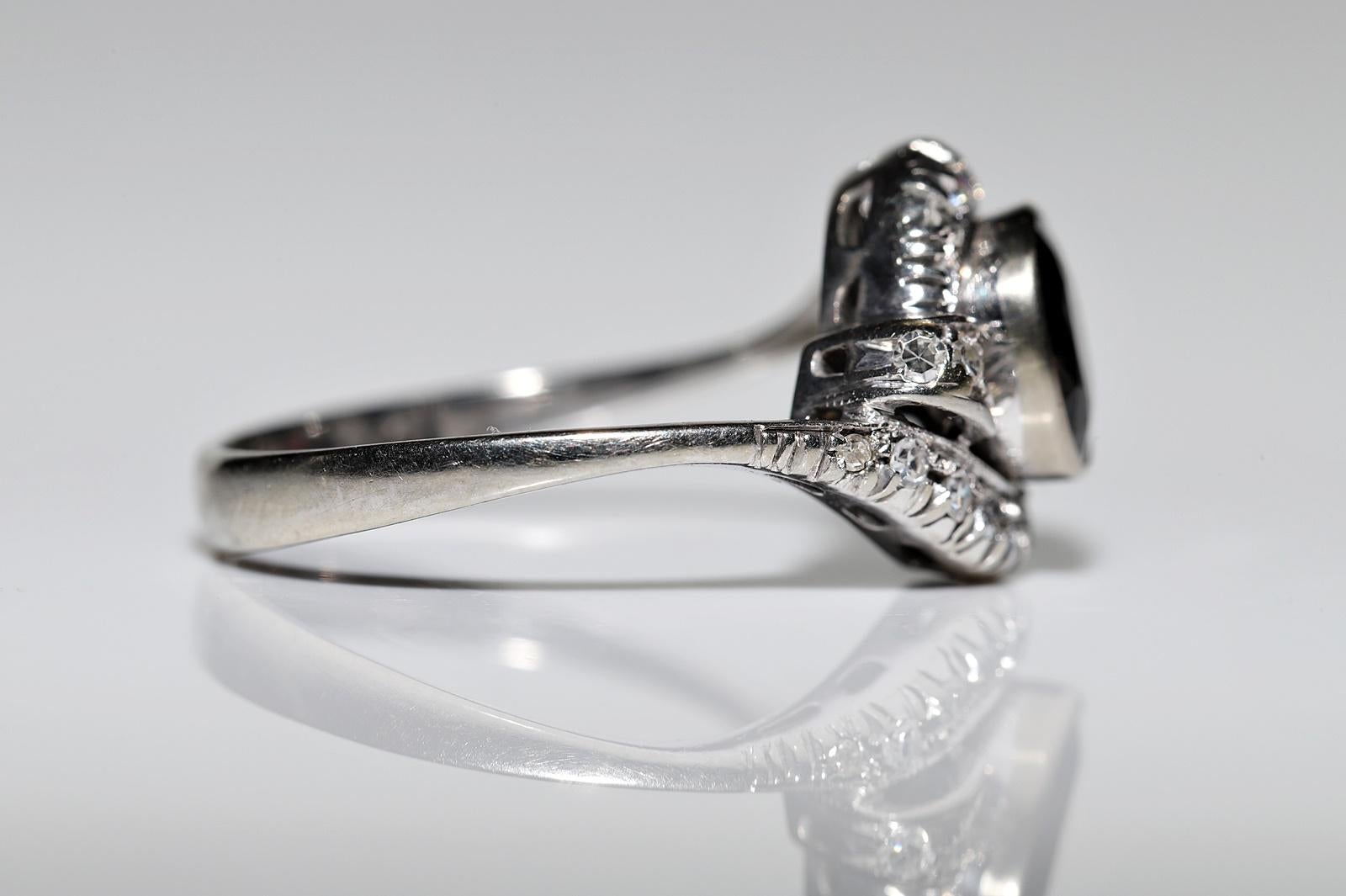 Dekorierter Vintage-Ring aus 18 Karat Gold mit natürlichem Diamant und Saphir, ca. 1970er Jahre im Angebot 3