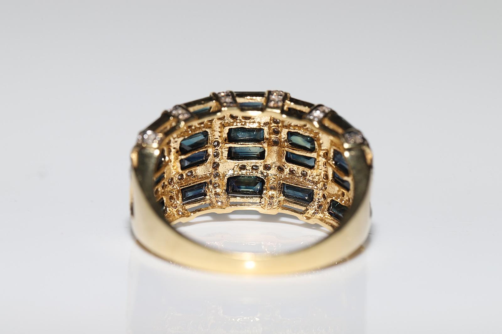 Vintage Circa 1970s 18k Gold Natural Diamond And Sapphire Decorated Strong Ring For Sale 6