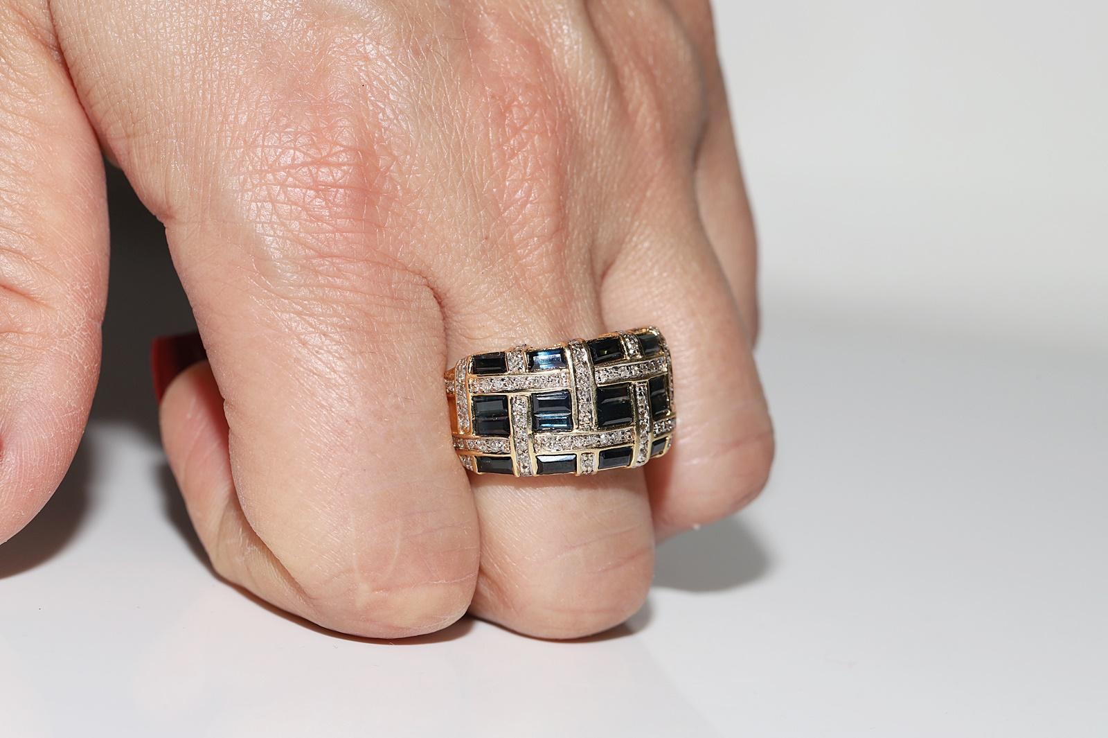 Vintage Circa 1970s 18k Gold Natural Diamond And Sapphire Decorated Strong Ring For Sale 13