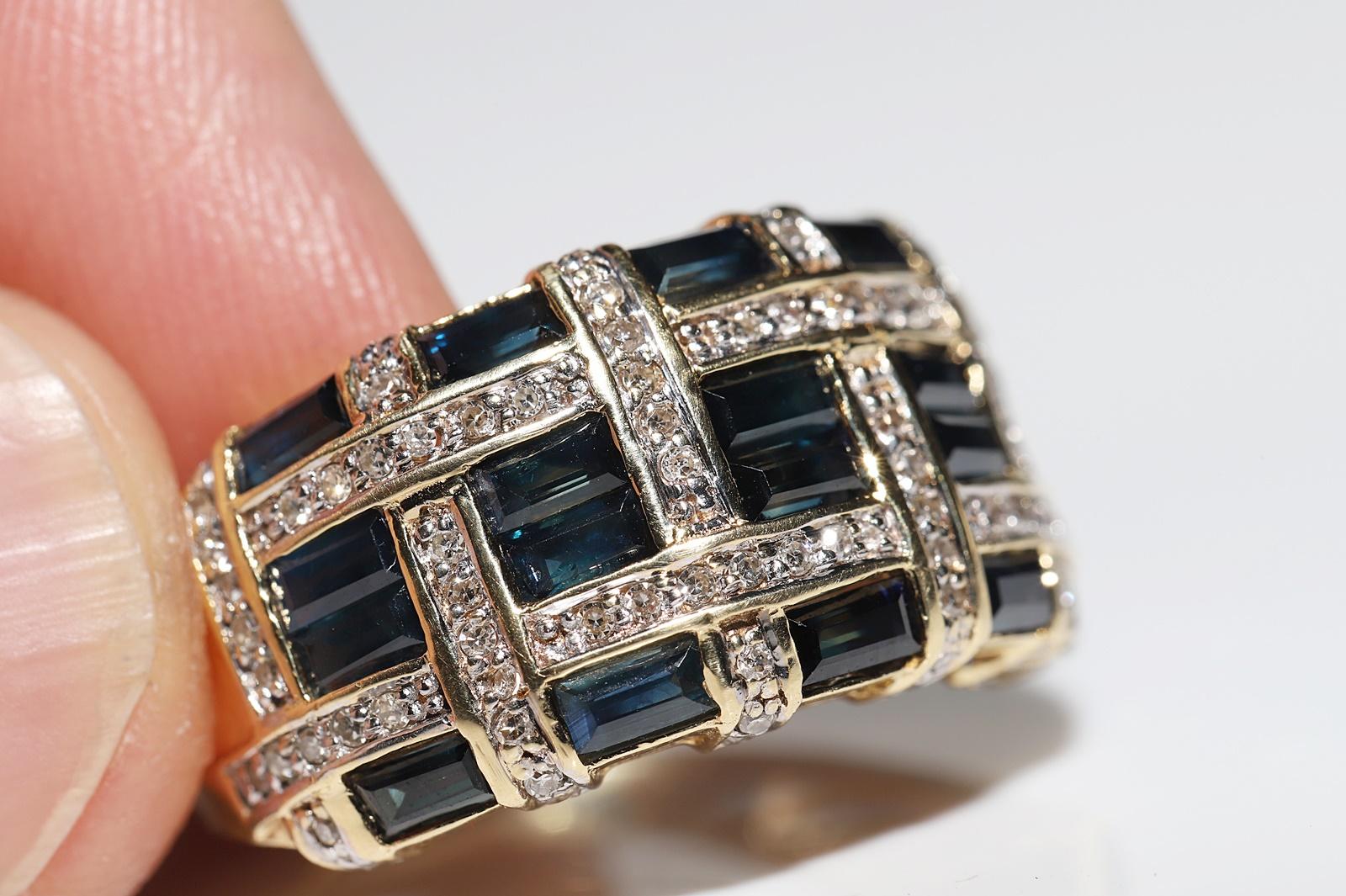 Vintage Circa 1970s 18k Gold Natural Diamond And Sapphire Decorated Strong Ring For Sale 3