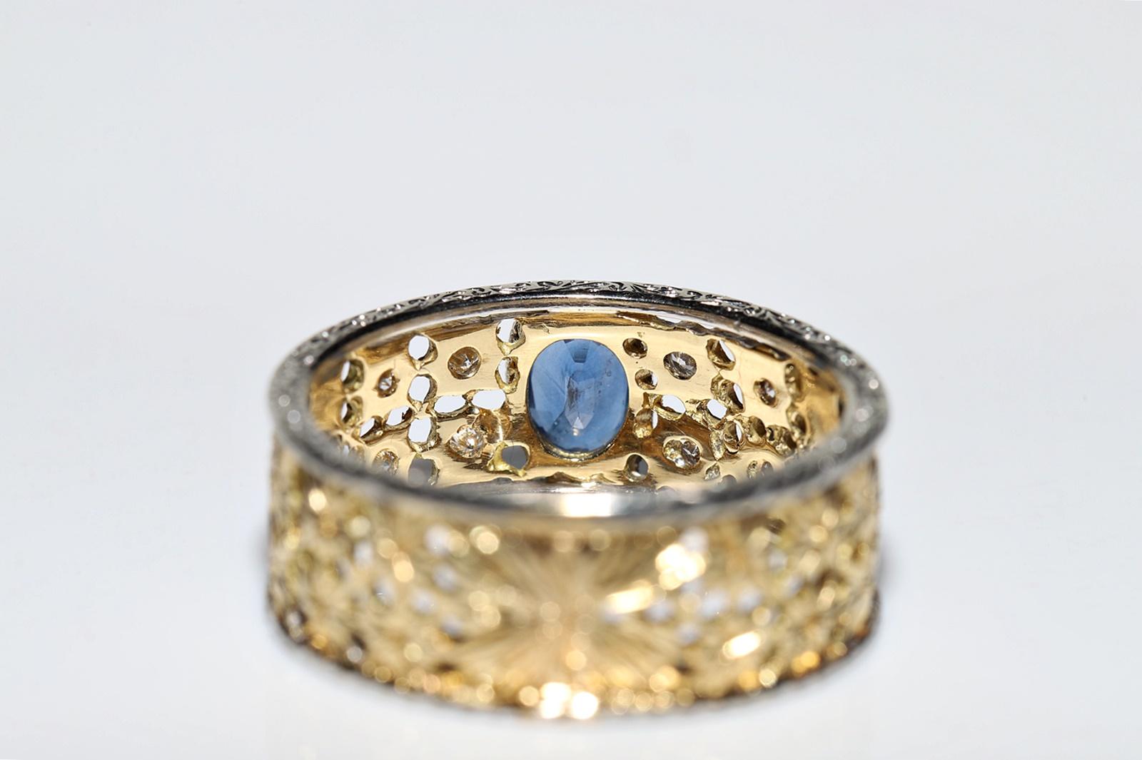 Vintage Circa 1970s 18k Gold Natural Diamond And Sapphire Ring  For Sale 5
