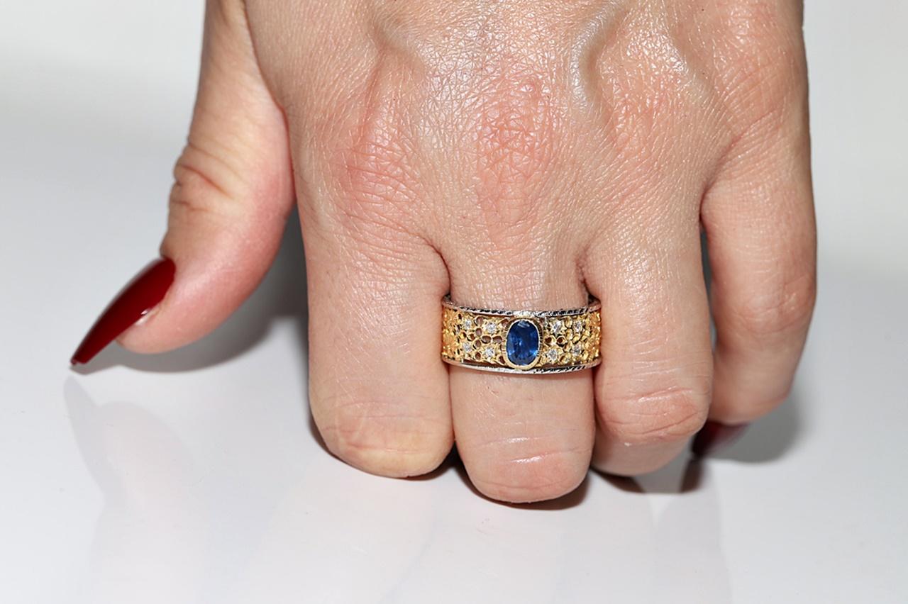Vintage Circa 1970s 18k Gold Natural Diamond And Sapphire Ring  For Sale 10