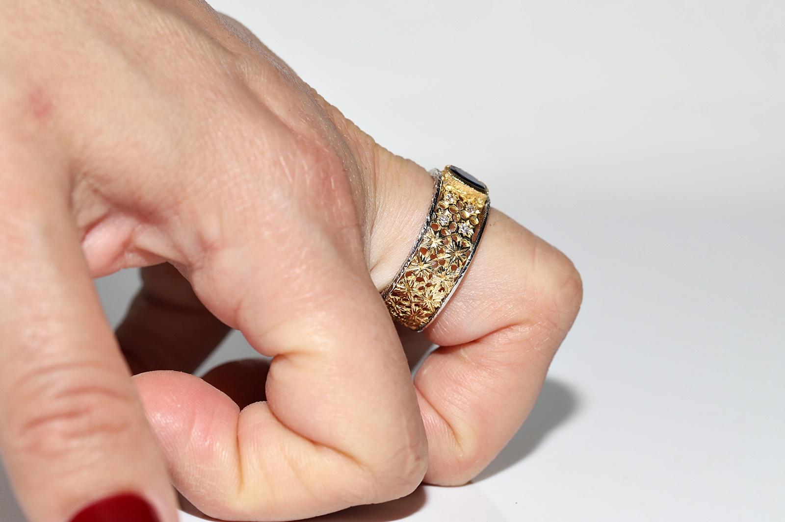 Bague vintage des années 1970 en or 18 carats avec diamants naturels et saphirs  en vente 12