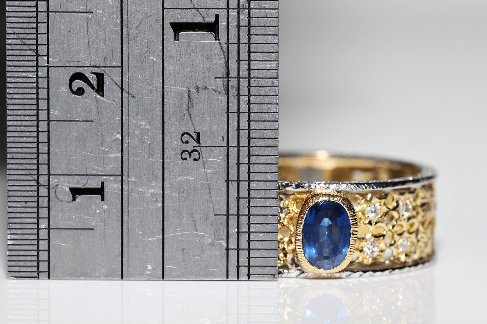Brilliant Cut Vintage Circa 1970s 18k Gold Natural Diamond And Sapphire Ring  For Sale