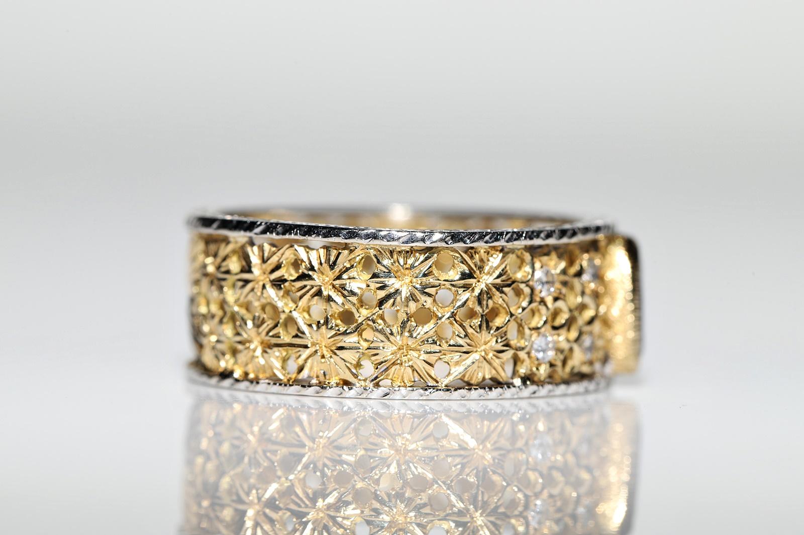Bague vintage des années 1970 en or 18 carats avec diamants naturels et saphirs  Pour femmes en vente