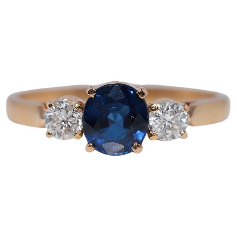Bague vintage des années 1970 en or 18 carats avec diamants naturels et saphirs en vente