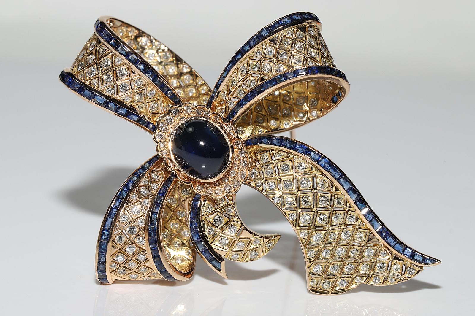 Retro Vintage Circa 1970s 18k Gold Natural Diamond And Sapphire Strong Brooch For Sale