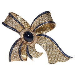 Vintage Circa 1970s 18k Gold Natural Diamond And Sapphire Strong Brooch