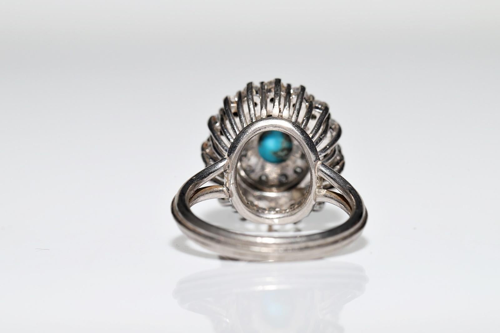 Vintage Circa 1970s 18k Gold Natural Diamond And Turquoise Decorated Ring For Sale 4
