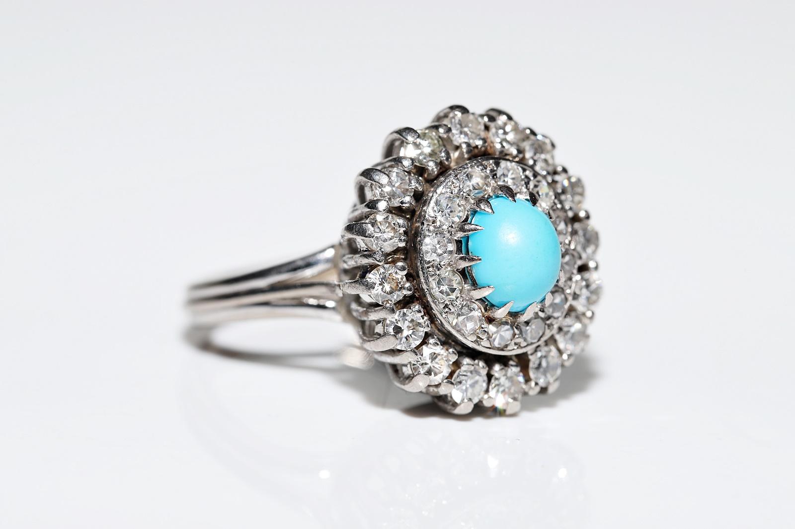 Vintage Circa 1970s 18k Gold Natural Diamond And Turquoise Decorated Ring For Sale 1