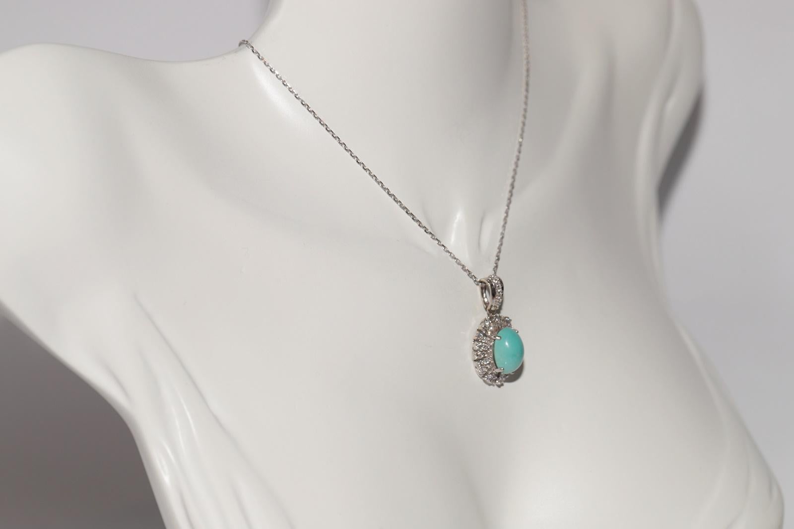 Vintage Circa 1970s 18k Gold Natural Diamond And Turquoise Pendant Necklace In Good Condition For Sale In Fatih/İstanbul, 34