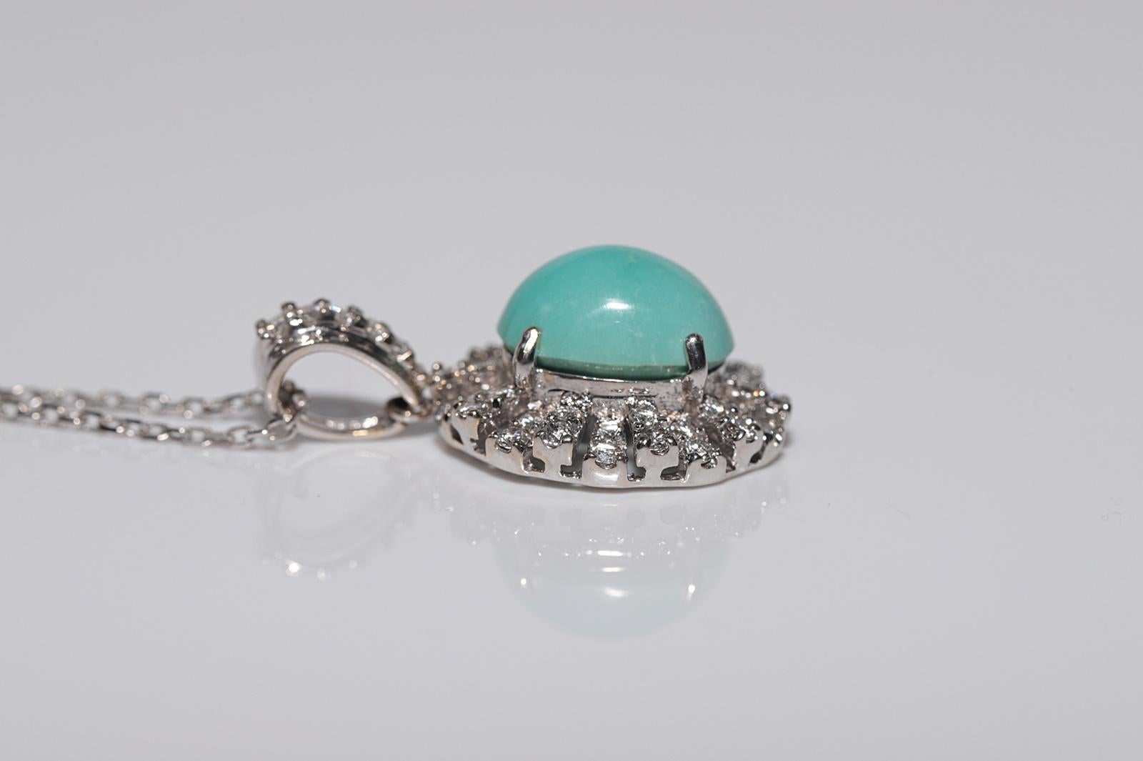 Vintage Circa 1970s 18k Gold Natural Diamond And Turquoise Pendant Necklace For Sale 2