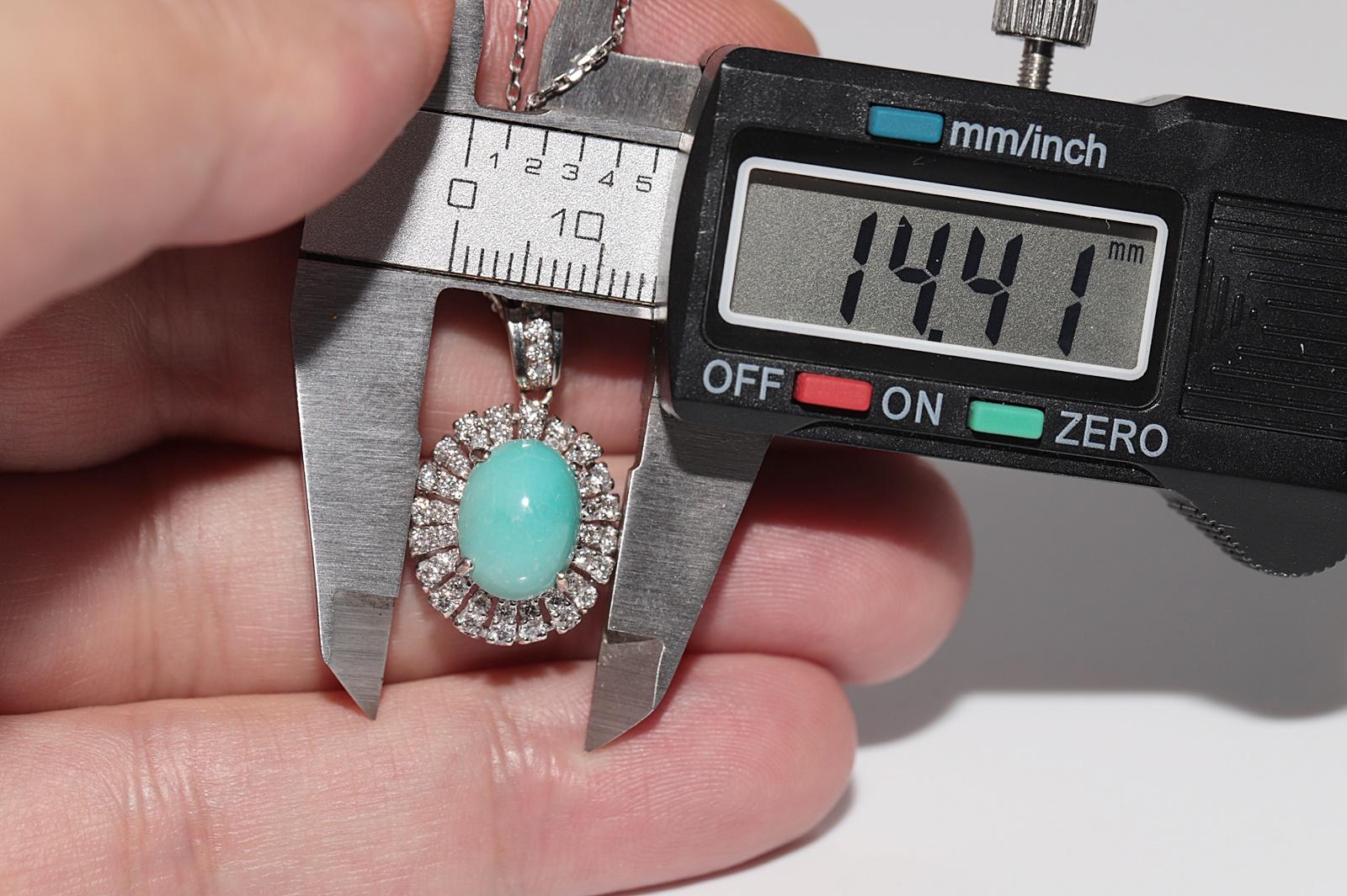 Vintage Circa 1970s 18k Gold Natural Diamond And Turquoise Pendant Necklace For Sale 3