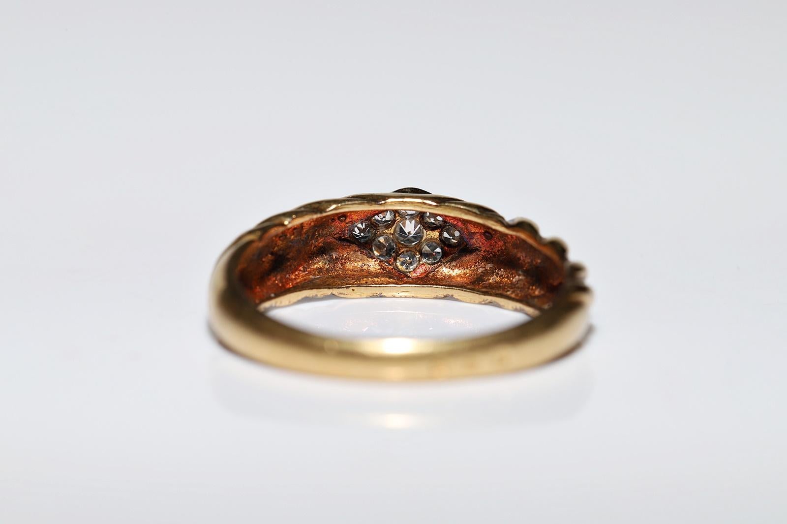 Vintage Circa 1970s 18k Gold Natural Diamond Decorated Band Ring  For Sale 4
