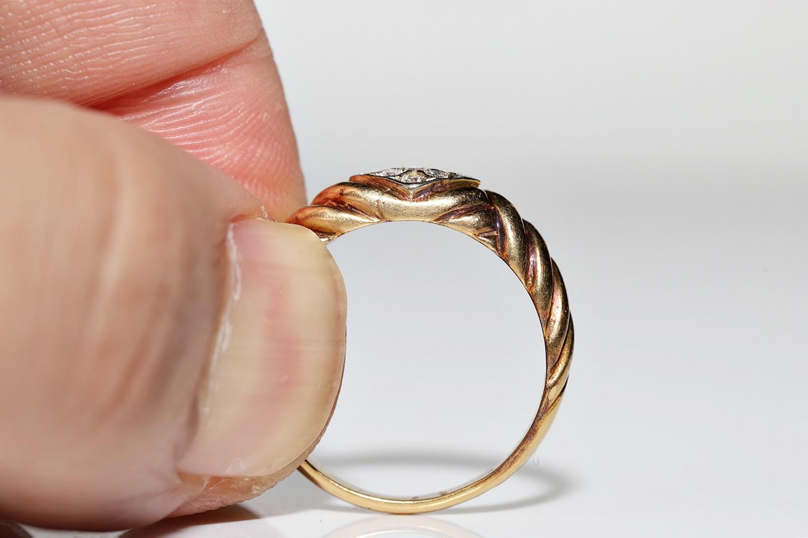 Vintage Circa 1970er Jahre 18k Gold Natürlicher Diamant Dekorierter Ring mit natürlichem Diamant  im Angebot 5