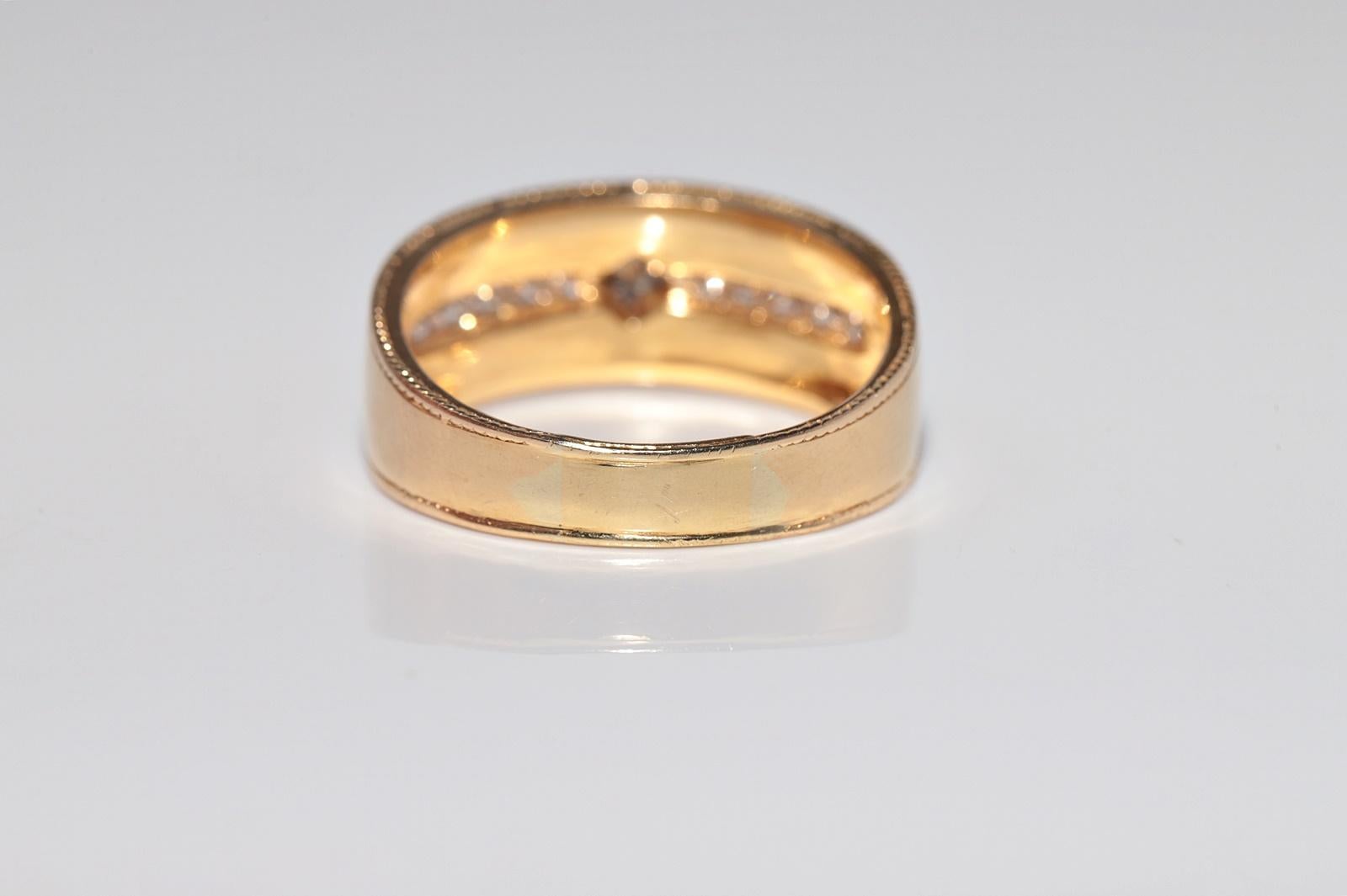 Vintage Circa 1970er Jahre 18k Gold Natürlicher Diamant Dekorierter Ring mit natürlichem Diamant im Angebot 6