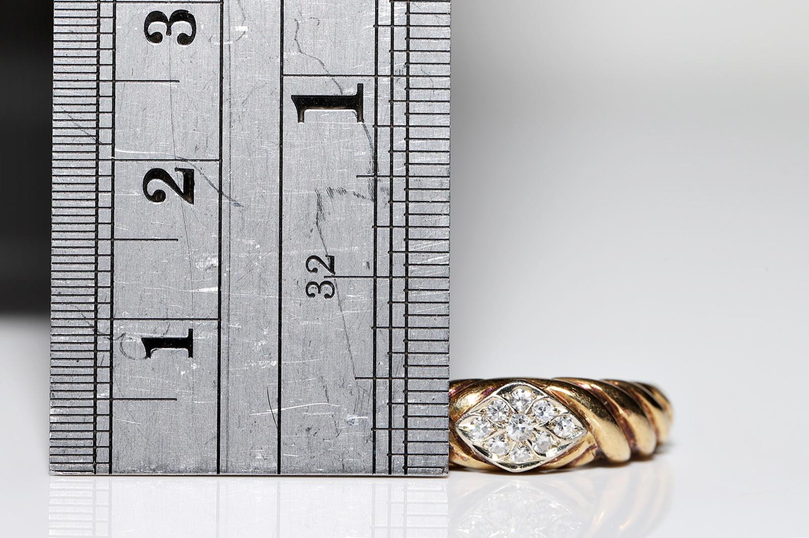 Vintage Circa 1970er Jahre 18k Gold Natürlicher Diamant Dekorierter Ring mit natürlichem Diamant  im Angebot 1