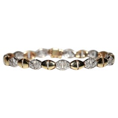 Retro Circa 1970s 18k Gold Natural Diamond Decorated Bracelet