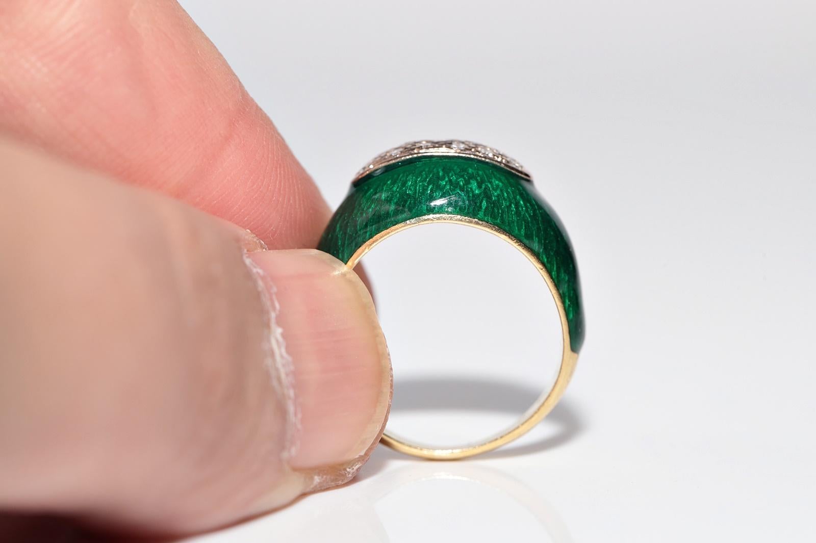Vintage Circa 1970s 18k Gold Natural Diamond Decorated Enamel Ring For Sale 7