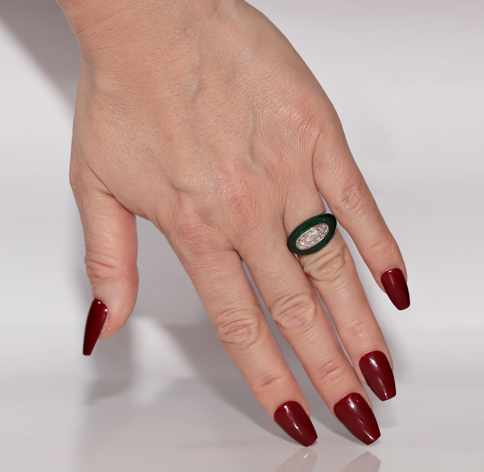 In very good condition.
Total weight is 7.1 grams.
Totally is diamond 0.25 ct.
The diamond is has I color and s1-s2 clarity.
Ring size is US 6
We can make any size.
Please contact for any questions.
