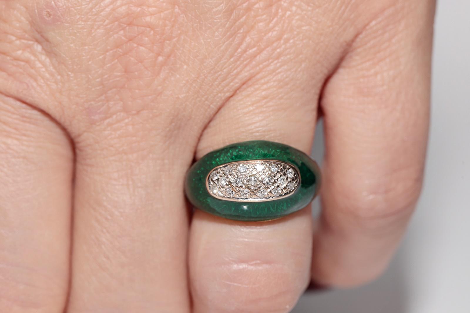 Women's Vintage Circa 1970s 18k Gold Natural Diamond Decorated Enamel Ring For Sale