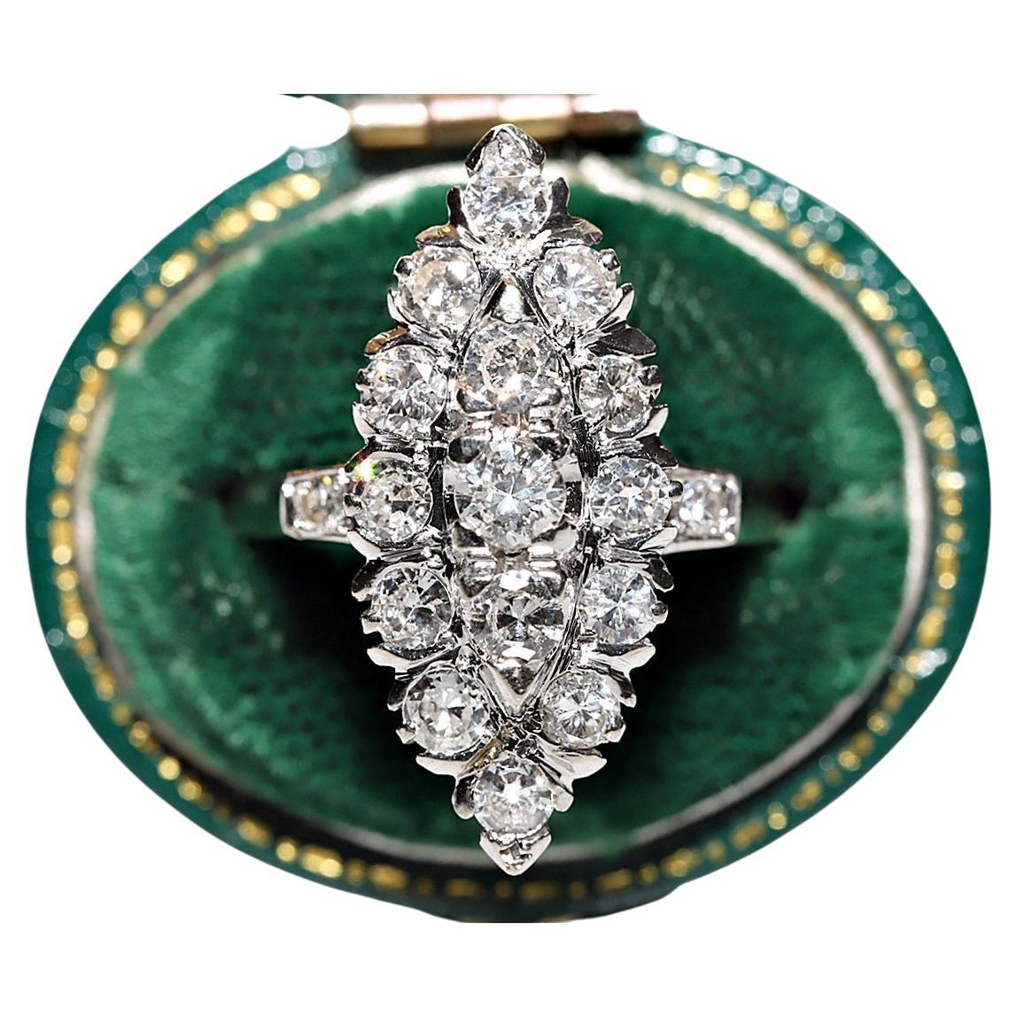 Vintage Circa 1970er Jahre 18k Gold Natürlicher Diamant Dekorierter Navette Ring mit Diamanten  im Angebot