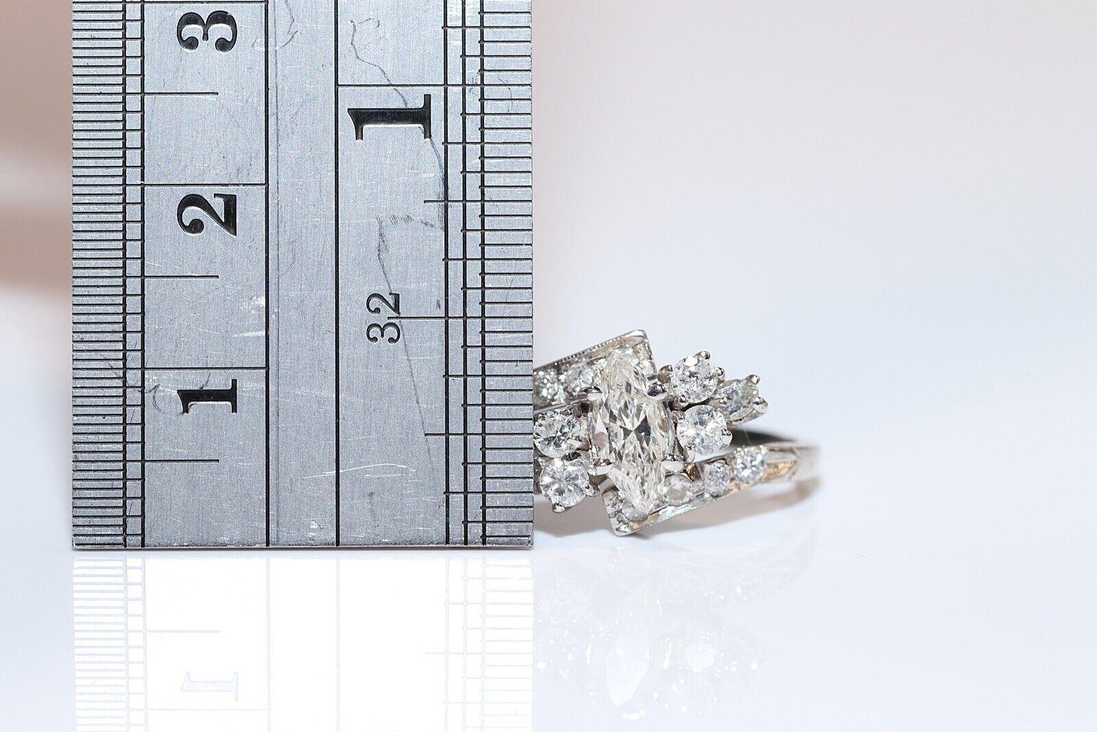 Brilliant Cut Vintage Circa 1970s 18k Gold Natural Diamond Decorated Pretty Ring  For Sale
