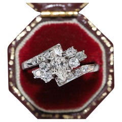 Vintage Circa 1970 Or 18k Jolie bague décorée de diamants naturels 