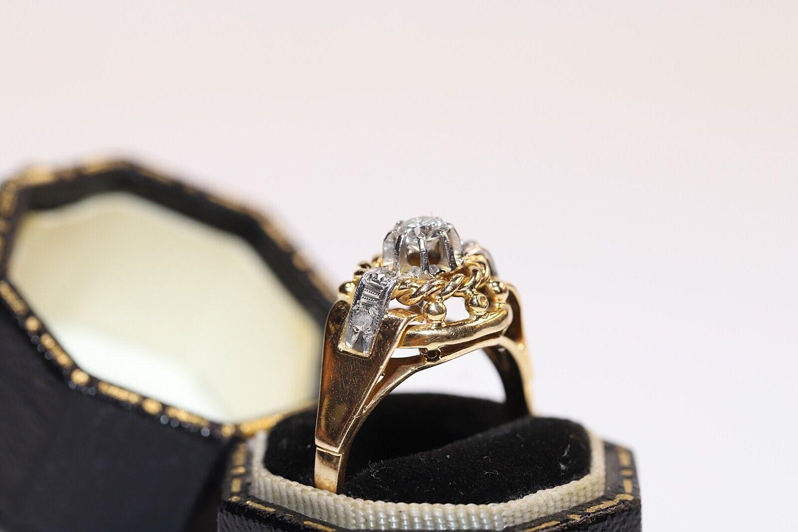 Vintage Circa 1970s 18k Gold Natural Diamond Decorated Ring  For Sale 5