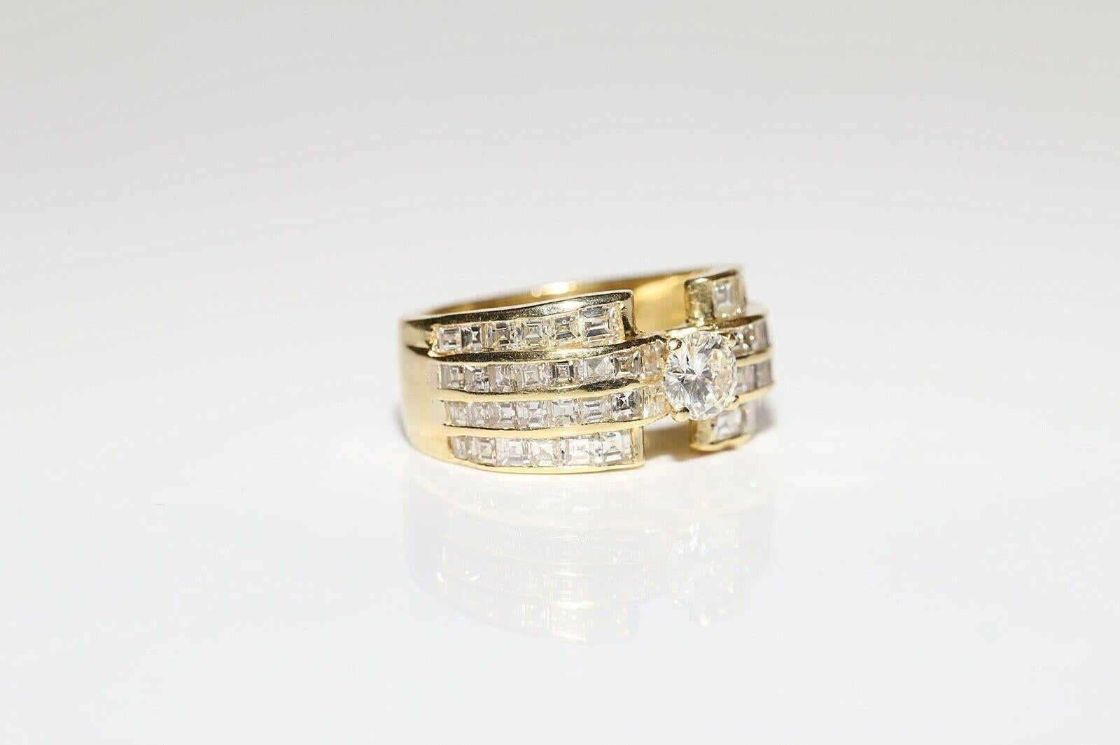 Princess Cut Vintage Circa 1970s 18k Gold Natural Diamond Decorated Ring  For Sale
