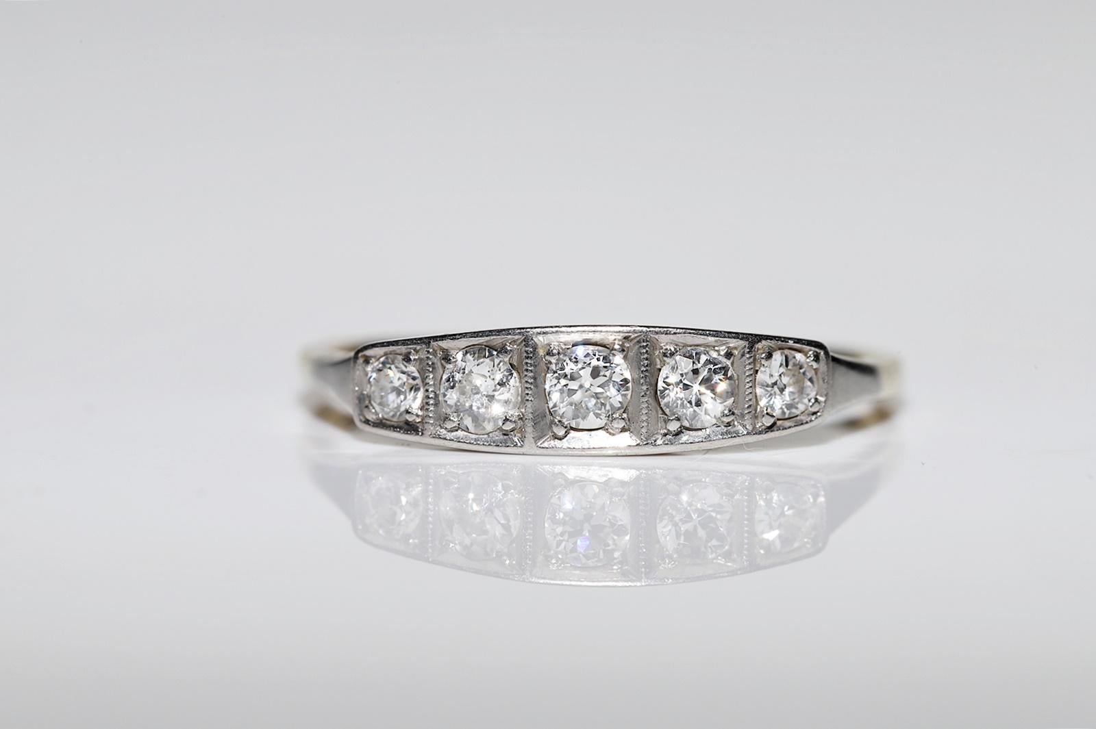 Vintage Circa 1970er Jahre 18k Gold Natürlicher Diamant Dekorierter Vintage-Ring Damen im Angebot