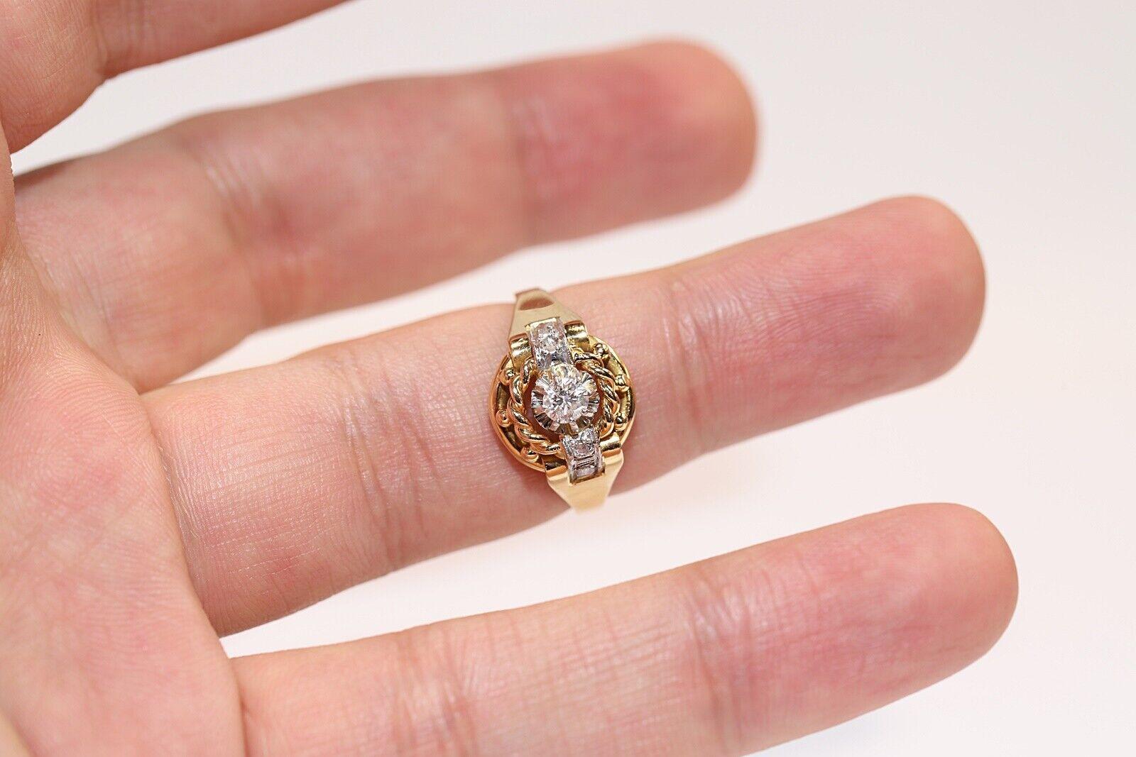 Vintage Circa 1970s 18k Gold Natural Diamond Decorated Ring  For Sale 1