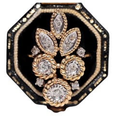 Vintage Circa 1970s 18k Gold Natural Diamond Decorated Rope Design Ring