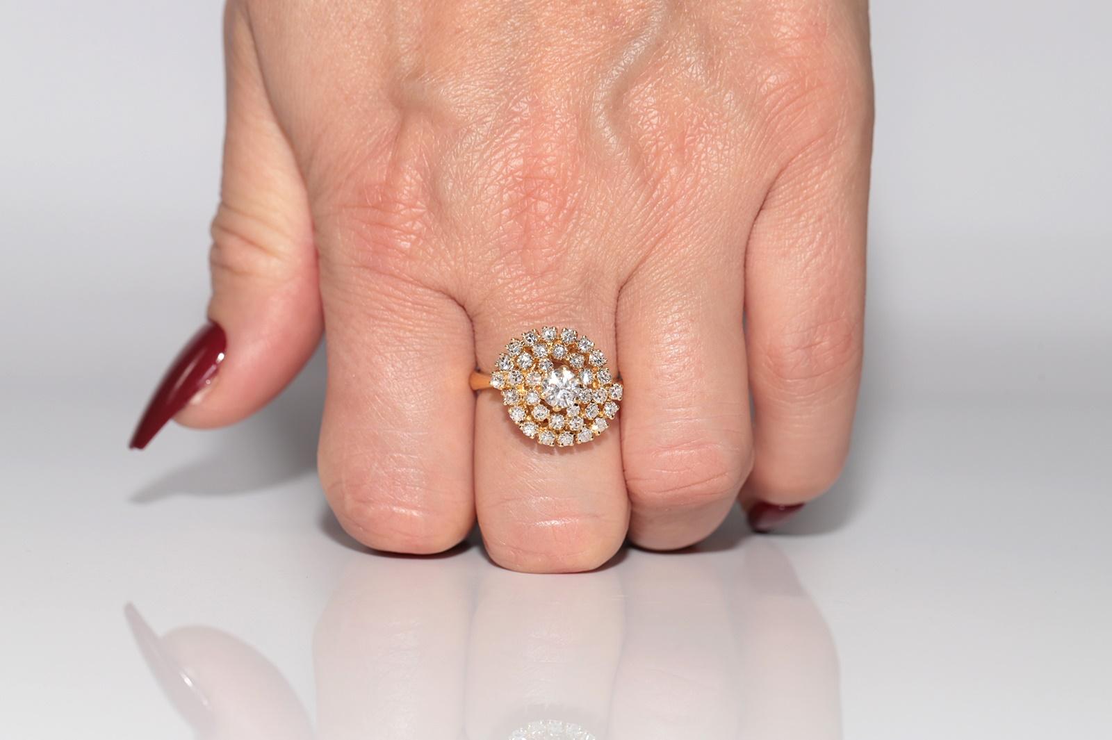 Vintage Circa 1970s 18k Gold Natural Diamond Decorated Snail Style Ring For Sale 8