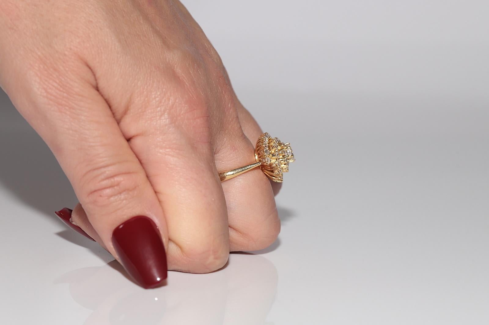 Vintage Circa 1970s 18k Gold Natural Diamond Decorated Snail Style Ring For Sale 10