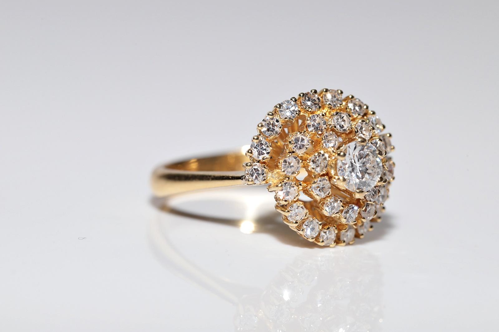 Vintage Circa 1970s 18k Gold Natural Diamond Decorated Snail Style Ring In Good Condition For Sale In Fatih/İstanbul, 34